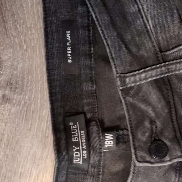 Judy Blue Grayish Black Super Flare Jeans Size 18W - Picture 3 of 5
